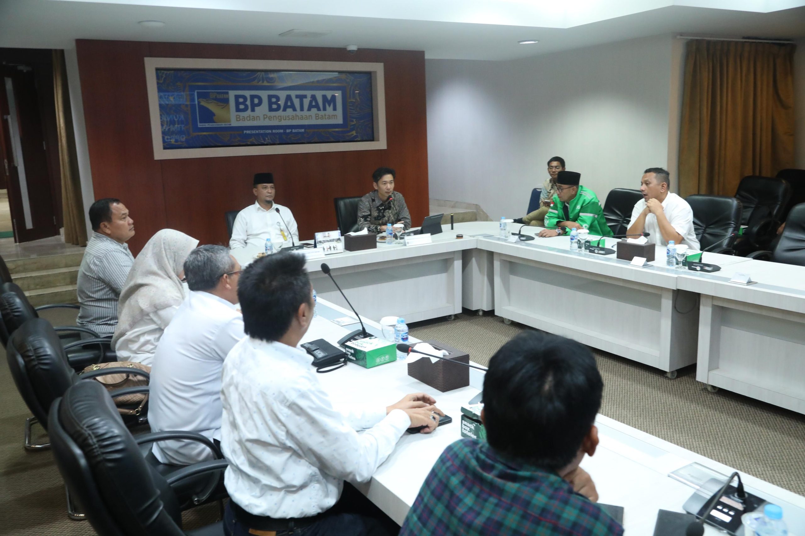 Pansus DPRD Audiensi ke BP Batam, Perkuat Sinergi dalam Penyusunan Ranperda Pengelolaan Sampah 8 IMG 20260722 WA0029 scaled