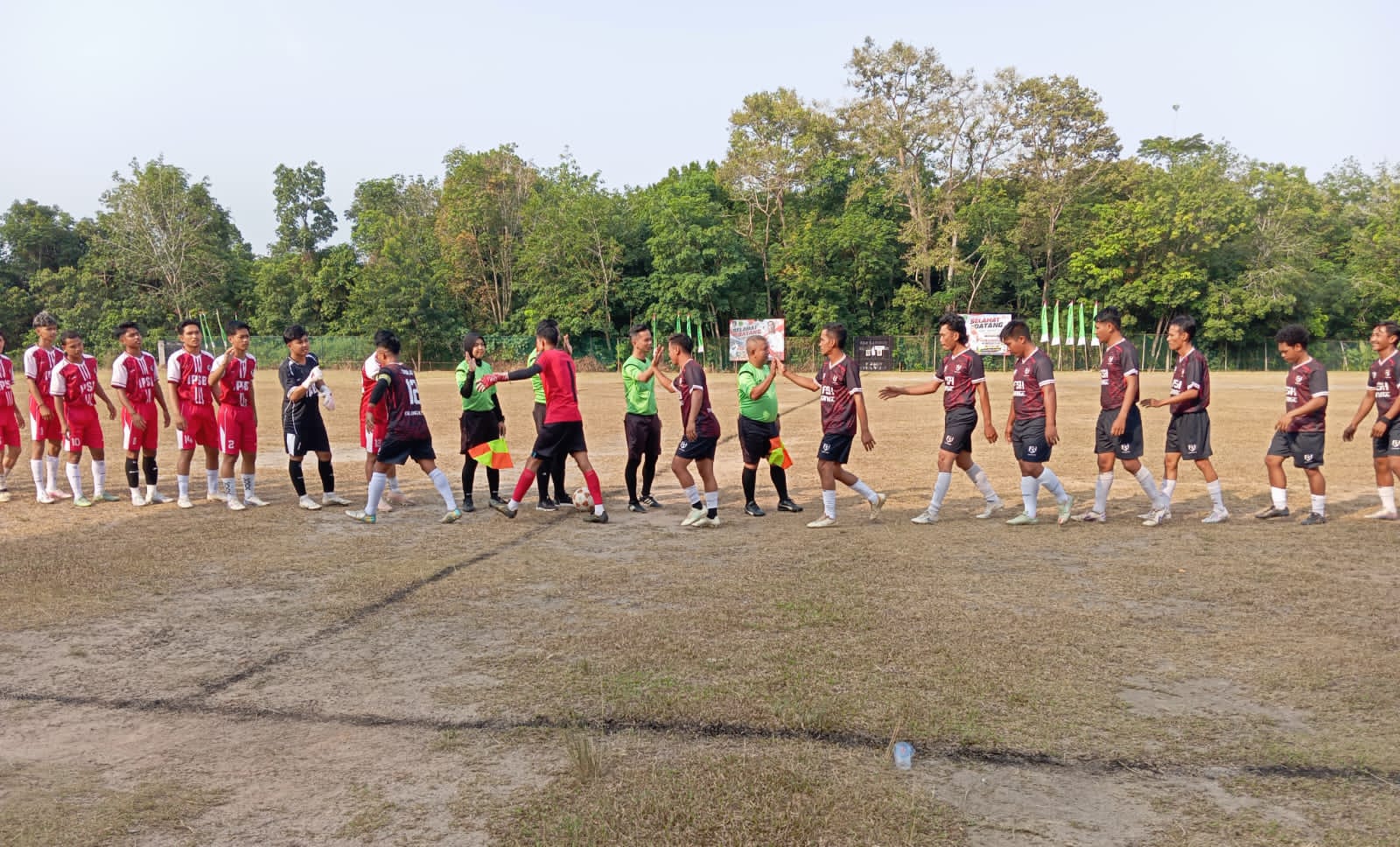 Hari ke-3 Turnamen Sepak Bola Pasundan Kundur Cup 2, Panitia Turnamen Menurunkan 4 Tim Pemain 8 IMG 20260828 WA0026